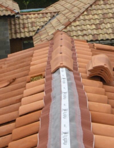 Travaux rénovation faîtage toiture