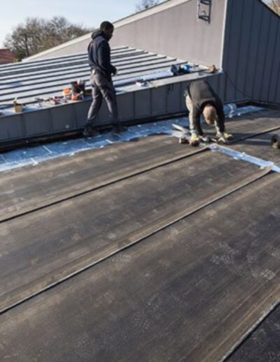 Pose membrane étanchéité toiture